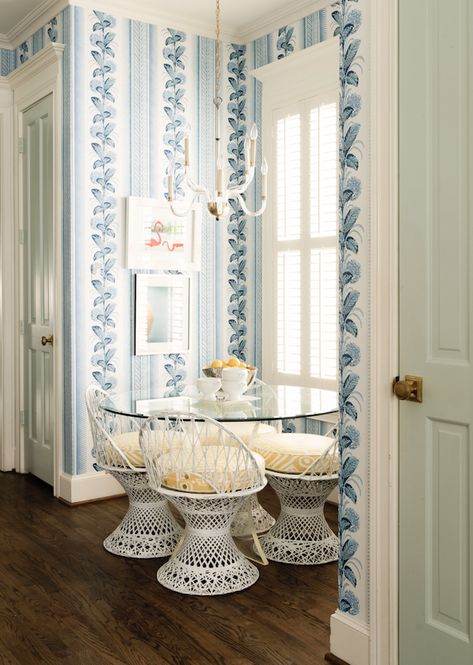 Hydrangea Wallpaper, Quadrille Fabric, Transitional Dining Room, Climbing Hydrangea, Dining Table Lighting, Glass Top Dining Table, New York City Apartment, Wicker Dining Chairs, Enchanted Home