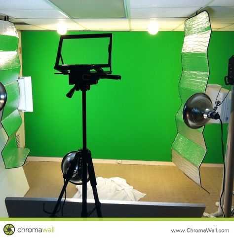 Diy Green Screen, Chroma Screen, Green Screen Studio, Green Screen Photo Booth, Ideas Casa, Diy Backdrop, Chroma Key, Video Capture, Green Screen