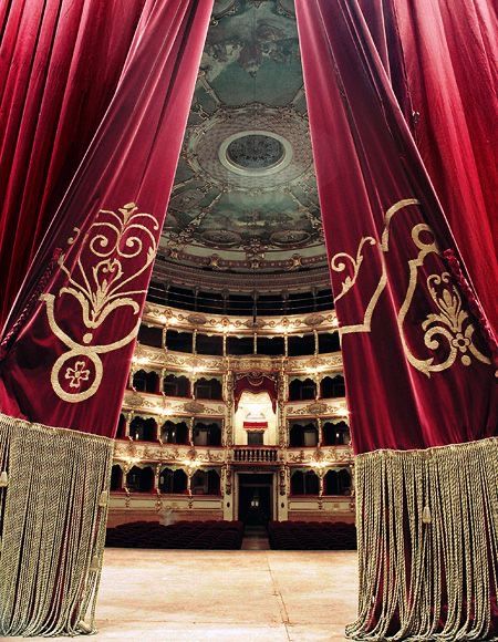 Theatre Academia, Theatrical Scenery, Theatre Aesthetic, Hamilton Wallpaper, Theatre Curtains, A Night At The Opera, Theater Kid, Theatre Life, Curtain Call