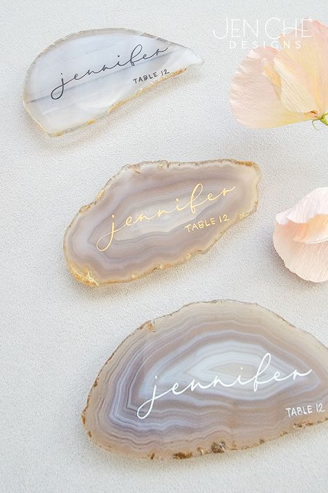 3 neutral agate place cards with black, gold, and white modern calligraphy using pointed pen by Jen Che Designs Agate Place Cards, Crystal Themed Wedding, Agate Wedding Decor, Goddess Birthday, Unique Place Cards, Crystal Wedding Theme, Place Card Ideas, Sayulita Wedding, Taylor Wedding