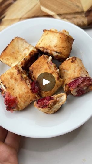 Cream Cheese Peanut Butter, Peanut Butter Jelly Sandwich, Tortilla Rolls, Tiktok Food, Jelly Sandwich, Quick Dessert, Full Recipes, Calorie Recipes, Tortilla Recipe