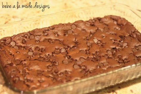 Chocolate Peanut Butter Dump Cake, Peanut Butter Dump Cake, Dump Cake Recipes Chocolate, Chocolate Dump, Chocolate Dump Cake, Dessert Simple, Poke Cakes, Dump Cake Recipes, Dump Cake