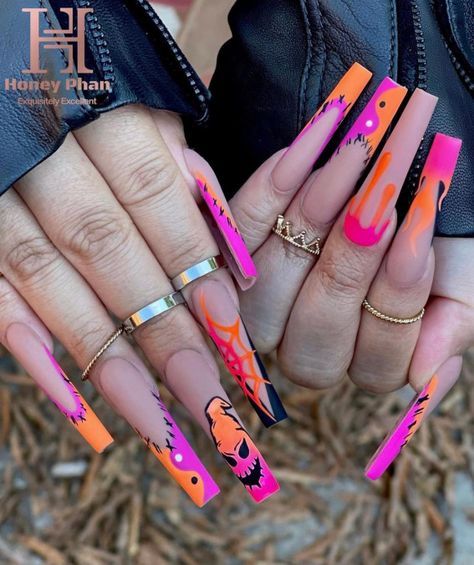 Pink Halloween Acrylic Nails, Nail Ideas 2022, Halloween Nail Ideas, Nail Practice, Horror Nails, Cartoon Nails, Halloween Products, Colorful Halloween, Gel Paint