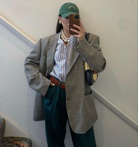 Blazer With Belt Outfit, Grandpa Fashion, Plaid Blazer Outfit, Khakis Outfit, Street Style Outfits Casual, Clean Girl Aesthetic, Causal Outfits, Aesthetic Style, Insta Inspo