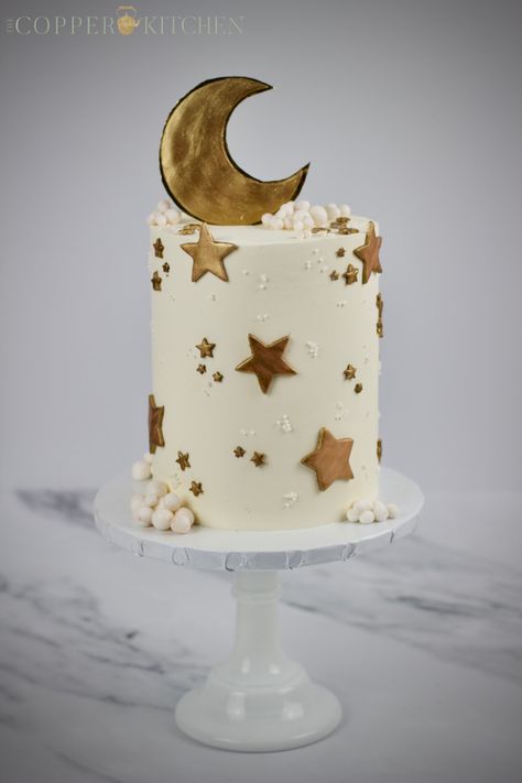 Half Moon Cake, Crescent Moon Cake, Half Moon Cake Design, Over The Moon Cake Ideas, Celestial Birthday Cake, Cake With Stars, Star Theme Cake, Stars Cake, Moon Themed Cake