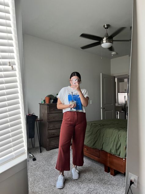 Mid Size Wide Leg Pants Outfit, Midsize Wide Leg Pants Outfit, Pants Midsize, Normcore Outfits, Thrift Aesthetic, Women Pants Pattern, Teacher Fits, Wide Leg Pants Outfit, Leg Pants Outfit