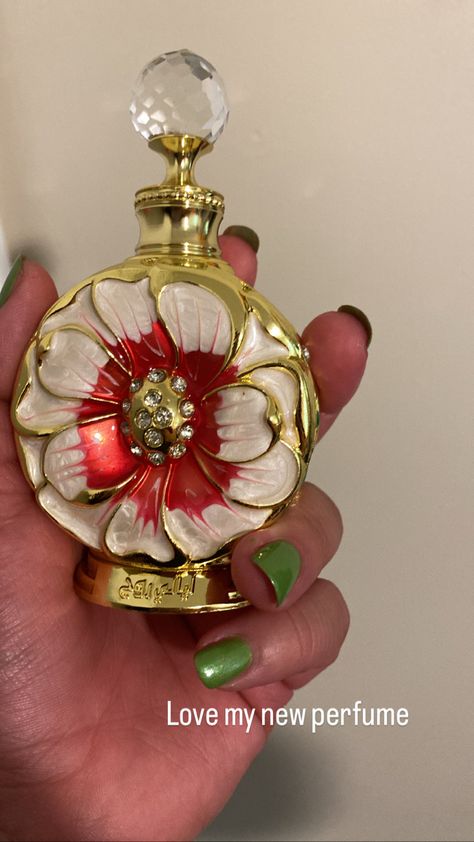 Layali Rouge Perfume, Arabian Scents, Layali Rouge, Arabian Perfume, Swiss Arabian, Artisan Perfume, Bath N Body Works, Perfume Bottle Art, Perfume Collection Fragrance