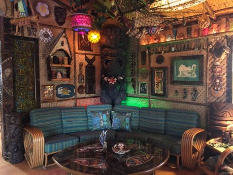 Home Tiki Bar Spotlight #62 South Pacific Room- Vista CA - Tiki with Ray Hangout Shed, Sesh Shed Ideas, Sesh Room, 80s Phone, 2025 Moodboard, Home Tiki Bar, Estilo Kitsch, Hippie House, Vista California