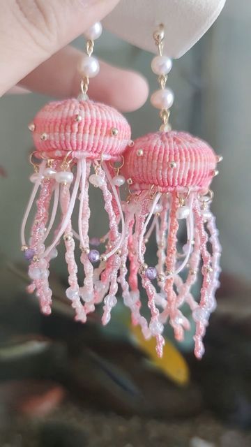 Crochet Jellyfish Earrings, Bead Jellyfish, Mermaid Macrame, Macrame Sea, Touch Painting, Macrame Summer, Jellyfish Earrings, Simpul Makrame, Pink Jellyfish