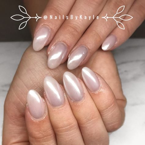 Follow me on my instagram @nailsbykayle! Cute and classy chrome pearlescent nails. #pearl #chromenails #nails #naildesigns #beauty #almondnails #cutenails #weddingnails Light Silver Nails, Pearlescent Nails, Nails With Pearl, Acrylic Nails Chrome, Nails Pearl, Almond Nails Pink, White Chrome Nails, Chrome Nail Polish, Pink Chrome Nails