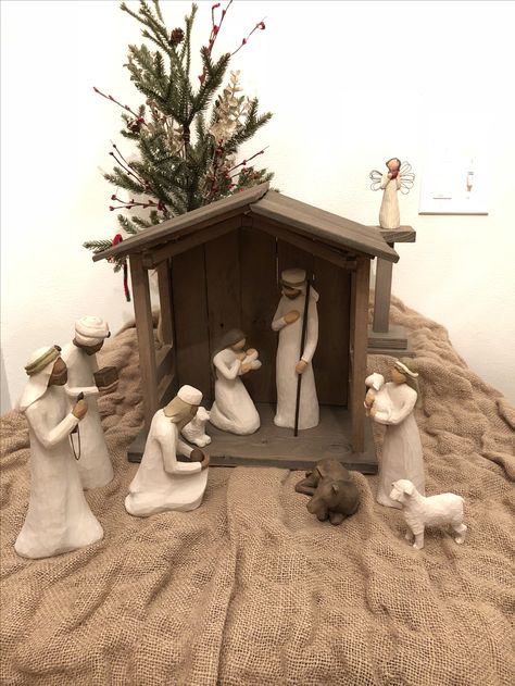 Willowtree Nativity Display Ideas, Willow Tree Angel Display Ideas, Willow Tree Nativity Display Ideas, Willow Tree Nativity Set, Willow Tree Nativity, Willow Tree Angels, Willow Tree, Christmas Tea, Pampas Grass