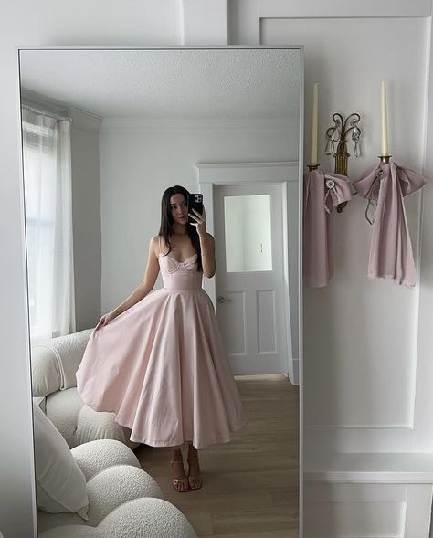 House Of Bc Pink Dress, House Of Cb Dresses Pink, Graduation Pink Dress, Coquette Party Dress, House Of Cb Pink Dress, Pink Dresses Outfit, Pink Dresses Aesthetic, Pink Brunch Dress, Pink Dinner Outfit