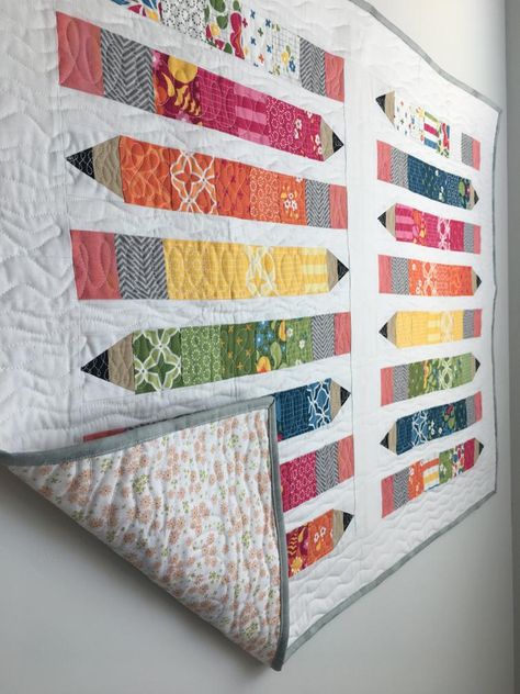 Pencil Quilt, Arts And Crafts For Adults, Finding A Hobby, Scrap Busters, Art And Crafts, Point And Shoot Camera, Photography Tips For Beginners, Baby Quilt, Quilt Ideas