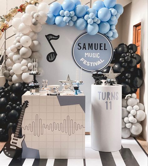 Blues Music Themed Party, Music Birthday Party Theme For Men, Music Bday Party Ideas, Two Year Old Music Birthday Party, Music Balloon Garland, Gender Reveal Music Theme, Drum Themed Birthday Party, Music Theme First Birthday, Dj Themed Birthday Party