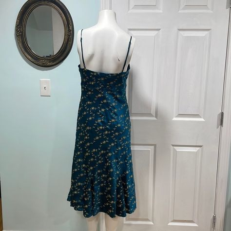 Betsy Johnson Silk Dress Teal with Gold Embroidery Size 10 Black Midi Wrap Dress, 90s Slip Dress, Silk Party Dress, Betsey Johnson Dress, White Lace Shorts, Vintage Betsey Johnson, Ruffle Midi Dress, Floral Sheath Dress, Betsey Johnson Dresses