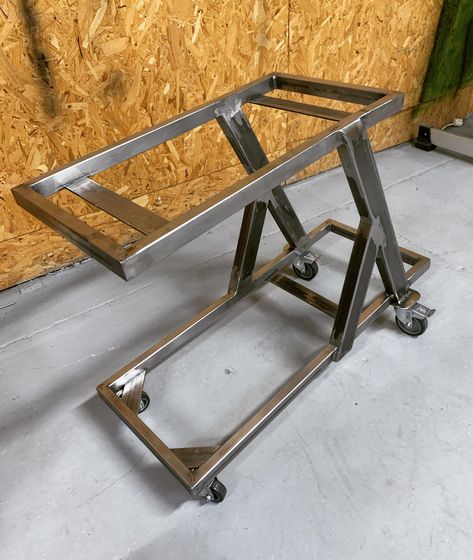 Mig Welder Cart Ideas, Welding Cart Plans, Metal Welding Art, Welding Tables, Machining Metal Projects, Custom Metal Fabrication, Classic Furniture Design, Welding Technology, Welding Cart