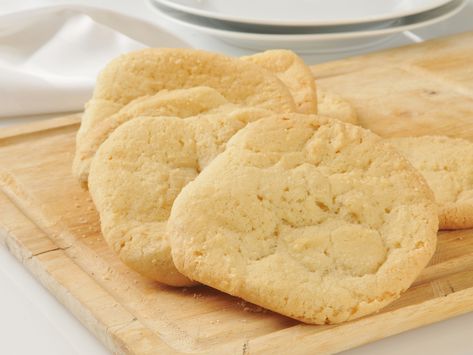 This Store-Bought Cookie Dough Hack Will Make You Feel Like Star Baker – SheKnows Cream Cheese Sugar Cookie Recipe, Berry Pizza, Vegan Sugar Cookie Recipe, Medicinal Recipes, Cream Cheese Sugar Cookies, Vegan Sugar Cookies, Homemade Sugar Cookies, Delicious Christmas Cookies, Buy Cookies