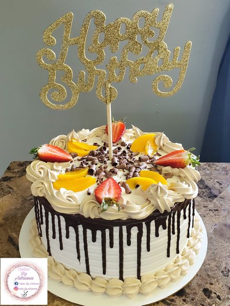 Birthday cake with moca whipped cream flavor Birthday Cake Whipped Cream, Whipped Cream Birthday Cake, Birthday Cake For Wife, Birthday Cake For Father, Half Birthday Cakes, Delish Cakes, Whipped Cream Cakes, Circle Cake, Moist Vanilla Cake