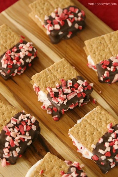 Chocolate Peppermint Trifle, Peppermint Trifle, Christmas Smores, Smores Christmas, Peppermint Shortbread Cookies, Peppermint Shortbread, Smores Snacks, Cookies Peppermint, Cny 2025