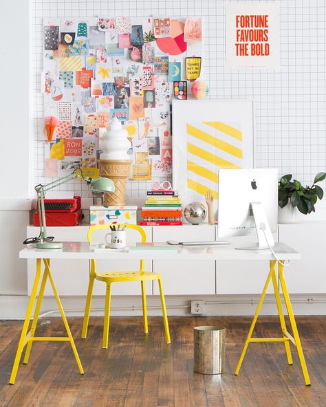 Work space Craft Room Design, Oh Happy Day, Creative Workspace, Office Colors, Workspace Inspiration, Office Crafts, Craft Room Office, Office Workspace, Style Deco