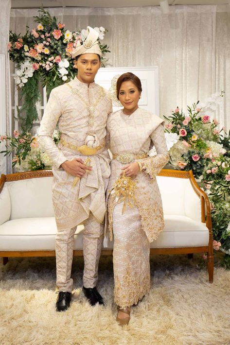 Malay Wedding Dress Songket, Baju Kahwin Songket, Wedding Dress Songket, Songket Wedding Dress, Wedding Songket, Dress Songket, Songket Wedding, Malay Wedding Dress, Muslim Wedding Photos