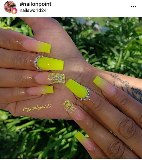 Lime Green Nails, Neon Yellow Nails, Nail Design Glitter, Yellow Nails Design, Nail Collection, Ombre Nail, Modern Nails, Cute Acrylic Nail Designs, Dope Nail Designs