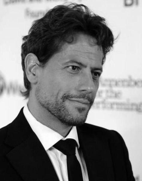 Ioan Gruffudd Ioan Gruffudd 90s, Ioan Gruffudd Forever, Ioan Gruffudd Lancelot, Ioan Gruffudd Fantastic Four, Ioan Gruffudd, Pinterest Keywords, Character Aesthetics, Person Of Interest, Fantastic Four