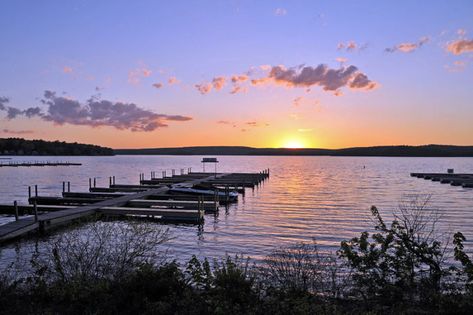 Lake Wallenwaupauk Is A Beautiful Lake Nestled In The Pennsylvania Mountains Pennsylvania Mountains, Lake Wallenpaupack, Planning Trips, Dubai Skyscraper, Pocono Mountains, Travel Canvas, Lake Photography, Epic Photos, Appalachian Mountains