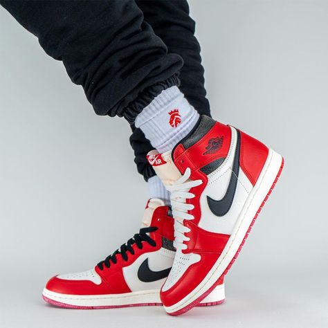 Nike Air Jordan 1 Outfit, Jordan 1 Low Women, Marvel Shoes, Jordan 1 Outfit, Nike Air Jordan Shoes, Nike Air Shoes, Jordan 1 High Og, Fresh Shoes, High Shoes