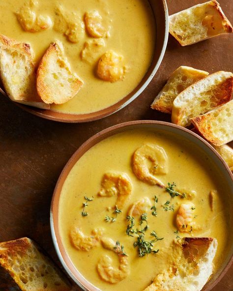 Pumpkin-Shrimp Bisque Shrimp Bisque, Creamy Soup Recipes, Creamy Chicken Soup, Creamy Potato Soup, Homemade Soup Recipe, Creamy Tomato Soup, Delicious Soup Recipes, Shrimp Recipes Easy, Easy Shrimp