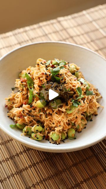 Chilli Noodles, Mediterranean Cuisine, Meatless Meals, Tahini, Mouth Watering, Easy Step, 30 Minutes, Noodles, The Kitchen