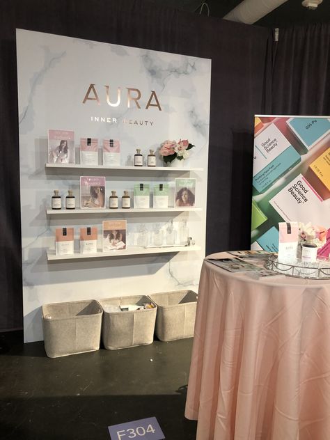 Med Spa Expo Booth, Beauty Trade Show Booth Ideas, Beauty Expo Booth Ideas, Expo Display Ideas, Trade Show Booth Design Inspiration, Skincare Booth, Expo Booth Design, Trade Show Booth Ideas, Tradeshow Booth Design