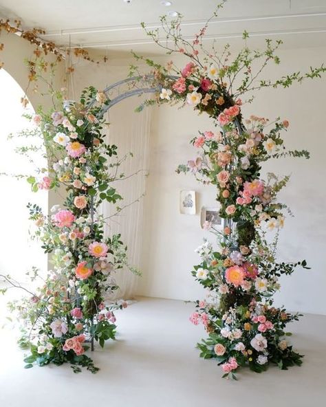 Enchanted Forest Quinceanera Theme, Flower Archway, Floral Arbor, Wedding Decorations Diy Centerpiece, Whimsical Wedding Theme, Flower Arches, Wedding Theme Color Schemes, Entrance Arch, Wedding Church Decor