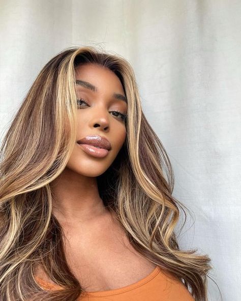 Highlight Brown, Beyonce Hair, Brown With Blonde Highlights, Highlight Color, Honey Brown Hair, Human Wigs, Honey Blonde Hair, Frontal Hairstyles, Blonde Hair Inspiration