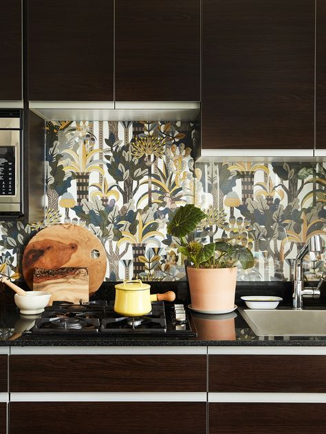 Domino Executive Creative Director Kate Berry’s DIY Backsplash Is Totally Rental-Friendly Dark Brown Kitchen Cabinets, Dark Brown Kitchen, Espresso Kitchen Cabinets, Rental Friendly, Dark Brown Cabinets, Espresso Cabinets, Espresso Kitchen, Custom Backsplash, Brown Kitchen Cabinets