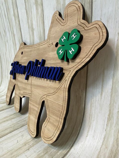 Show Pig Stall Sign Wood Livestock Show Sign With 3D Raised - Etsy 4h Fair Stall Decorations, Show Pig Pen Ideas, 4h Buyers Gift Ideas Pigs, 4-h Signs, Show Pig Signs For Fair, Ffa Pig Name Signs, Livestock Show Prizes, Wooden Livestock Show Boxes, Livestock Show Awards