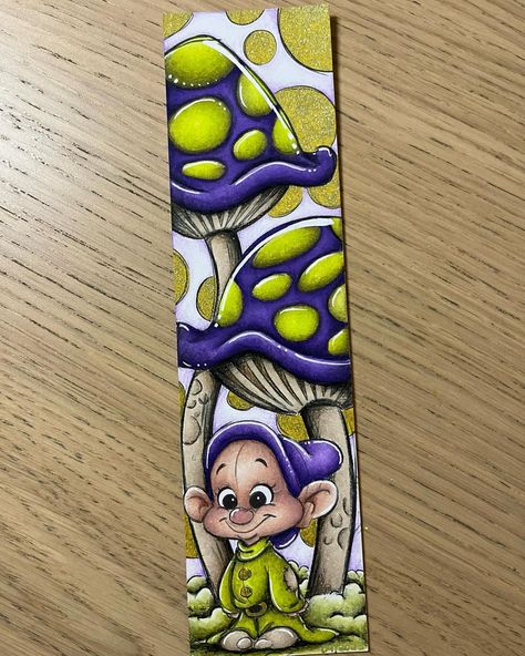 Disney Bookmark, Bookmark Disney, Laminating Crafts, Disney Bookmarks, Tema Disney, Images Disney, Bookmark Craft, Coloring Bookmarks, Disney Images