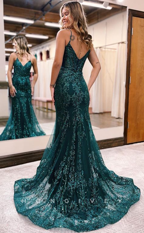 This Embellished Sparkly Tiered V-Back Fitted Dress is crafted from luxurious materials and features a contemporary design. The embellished sparkle overlay and tiered V-back are designed to capture the light, creating a stylishly elegant look. The fitted silhouette provides a flattering figure-hugging fit that is perfect for any formal occasion. Peacock Mermaid, Dark Green Prom Dress, Prom Dress Inspo, Junior Prom, Spaghetti Strap Prom Dress, Long Prom Gowns, Dress Mermaid, Prom Dresses Sleeveless, Prom Dress Inspiration