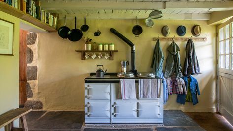 Designing a farmhouse kitchen: 13 ideas that are brimming with character | Real Homes Yellow Farrow And Ball, Yellow Room Ideas, Dayroom Yellow, Helston Cornwall, Yellow Kitchen Accessories, Farrow And Ball Bedroom, Farrow And Ball Kitchen, Editorial Home, Yellow Kitchen Cabinets