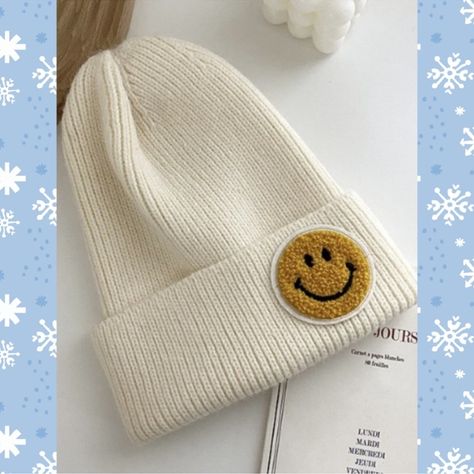 New In Package! Knit Ribbed Smiley Face Hat Beanie In White. 100% Cotton Bonnet Outfit, Face Patches, Cute Beanies, Beanie Hats For Women, Knit Beanie Hat, Face Design, Happy Face, Winter Knits, Smile Face