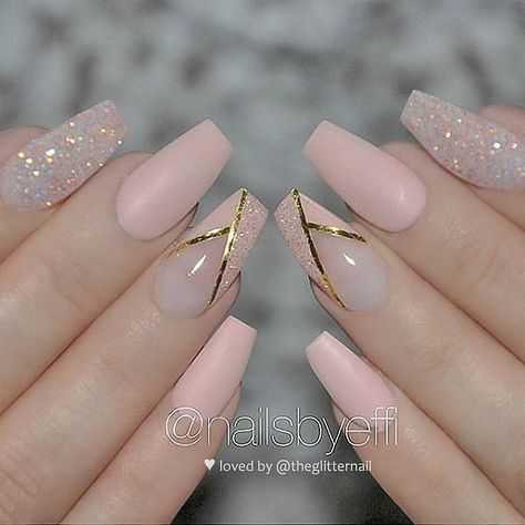 You want like this nails click link in our bio 👆💋💚 . . . . #hudabeauty #vegas_nay #makeupblogger #nails💅 #nailitdaily #ombre #nailstagram… Unghie Sfumate, Wedding Nails Glitter, Stylish Nails Designs, Nail Art Wedding, Bride Nails, Nails Inc, Bridal Nails, Dope Nails, Nail Polishes