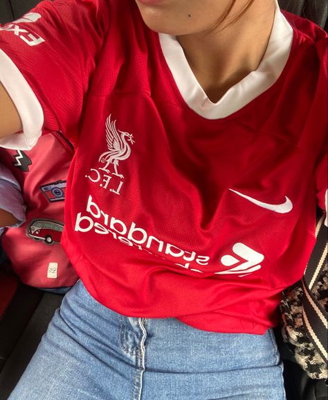 Liverpool Girl, Igs Ideas, Liverpool Girls, Alphabet Tattoo, Ultra Casual, Alphabet Tattoo Designs, Liverpool Players, Muslim Fashion Hijab Outfits, Hijab Outfits