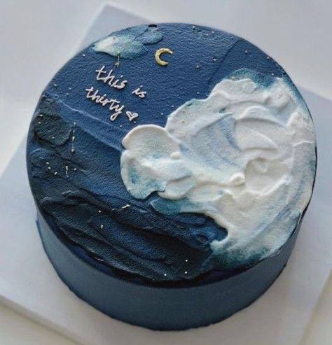 Night Sky Birthday Cake, Moon Bday Cake, Birthday Cakes Astetic, Moon Cakes Aesthetic, Moon Cake Designs Birthday, Night Sky Cake Design, Moon Themed Cake Aesthetic, Dreamy Birthday Cake, Cake Moon Design