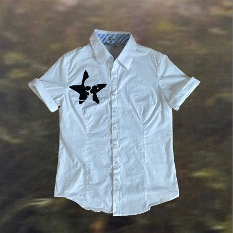 Graphic Button Up, Button Up Shirt Design, White Polo Shirt Outfit Men, Baseball Jacket Outfit, Punk Fashion Diy, Ropa Upcycling, Polo Shirt Outfits, Diy Clothes Design, Painted Clothes