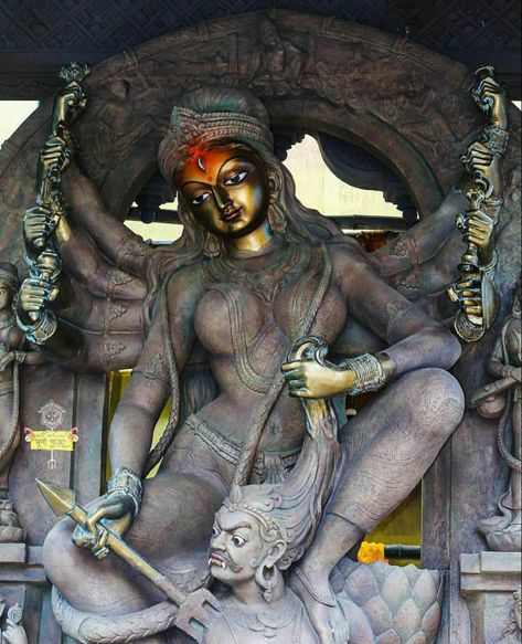 Durga Sculpture, Kali Statue, Temple Drawing, Historical Sculptures, Ancient Indian Architecture, Aadi Shakti, Goddess Kali, Temple Design For Home, Sanatana Dharma