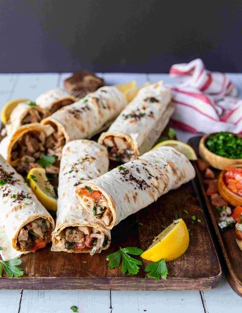 Private Chef Business, Lamb Wraps, Lamb Sandwich, Turkish Street Food, Lamb Marinade, Lavash Bread, Appetizer Wraps, Bbq Lamb, Southern Turkey