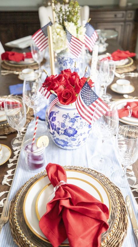 Set a Classy 4th of July Tablescape #4thofjuly #4thofjulydecorations #4thofjulyparty #patriotic #redwhiteandblue #tablescapes American Table Set Up, American Themed Dinner Party, Elegant Patriotic Table Decorations, Elegant Patriotic Tablescapes, White And Blue Table Decor, Classy 4th Of July Nails, 4th Of July Tablescapes, Holiday Routine, Blue Table Decor