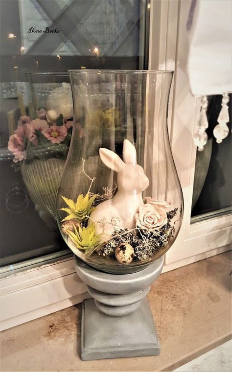 Curio Decorating Ideas, Spring Table Decorations Centre Pieces, Spring Dough Bowl Ideas, Spring Cloche Ideas, Easter Cloche Ideas, Easter Tray Decor Ideas, Easter Lantern Decor, Easter Centerpieces Table, Simple Easter Table Decor