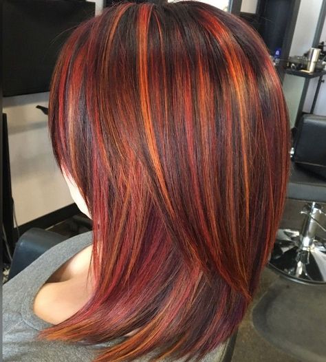 balayage rouge cuivré sur brune cheveux lisses éapules Red Brunette Hair, Highlights 2022, Red Brown Hair Color, Dark Red Hair Color, Mahogany Hair, Maroon Hair, Red Hair With Highlights, Hair Color Pictures, Rambut Brunette