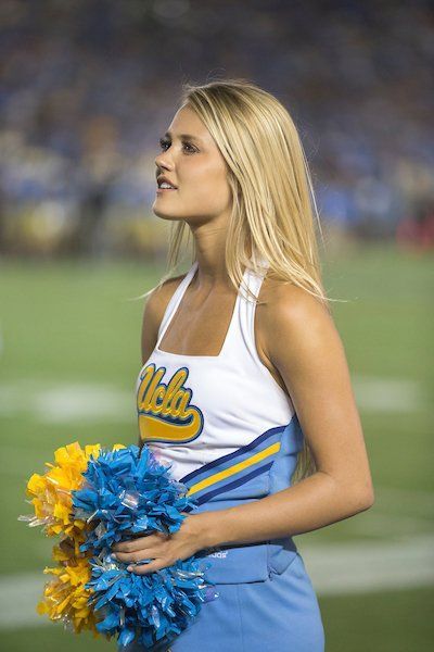 Miami Cheerleaders, Tcu Cheerleaders, College Cheerleading, College Football Season, Cheerleading Pictures, Cute Cheerleaders, Football Cheerleaders, Cheerleader Girl, Ucla Bruins